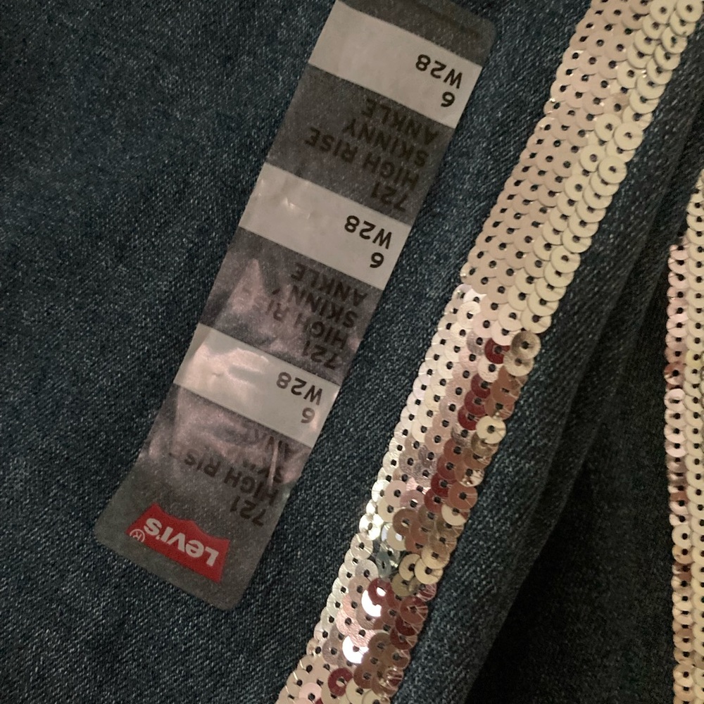 LEVIS JEANS - Picture 2 of 6